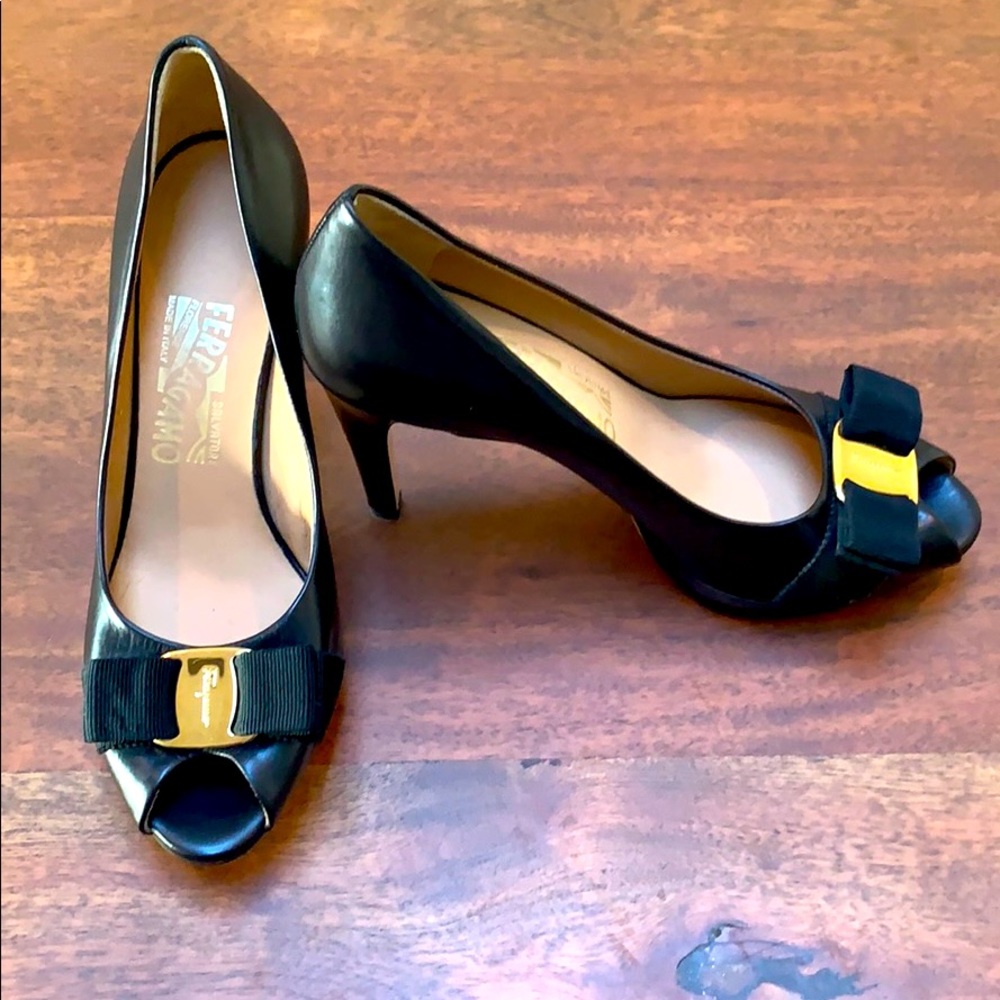 FERRAGAMO women’s high heels
